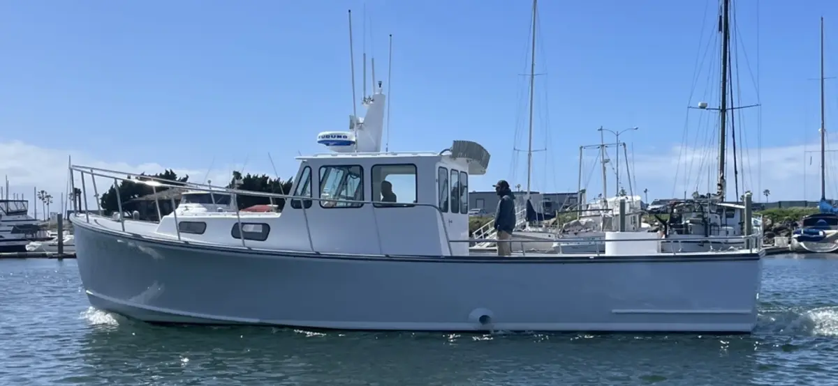 Graylight sportfishing boat