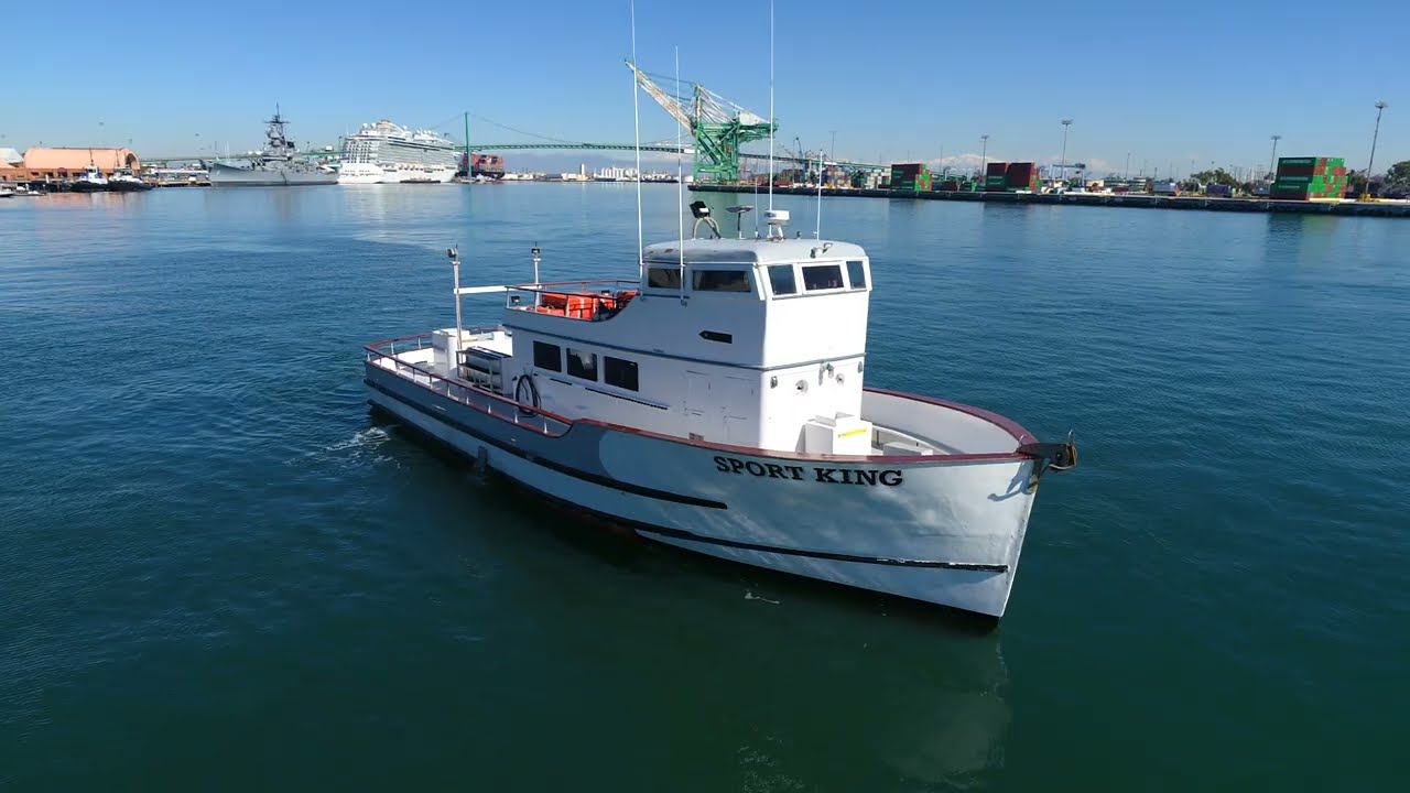 Sport King sportfishing boat