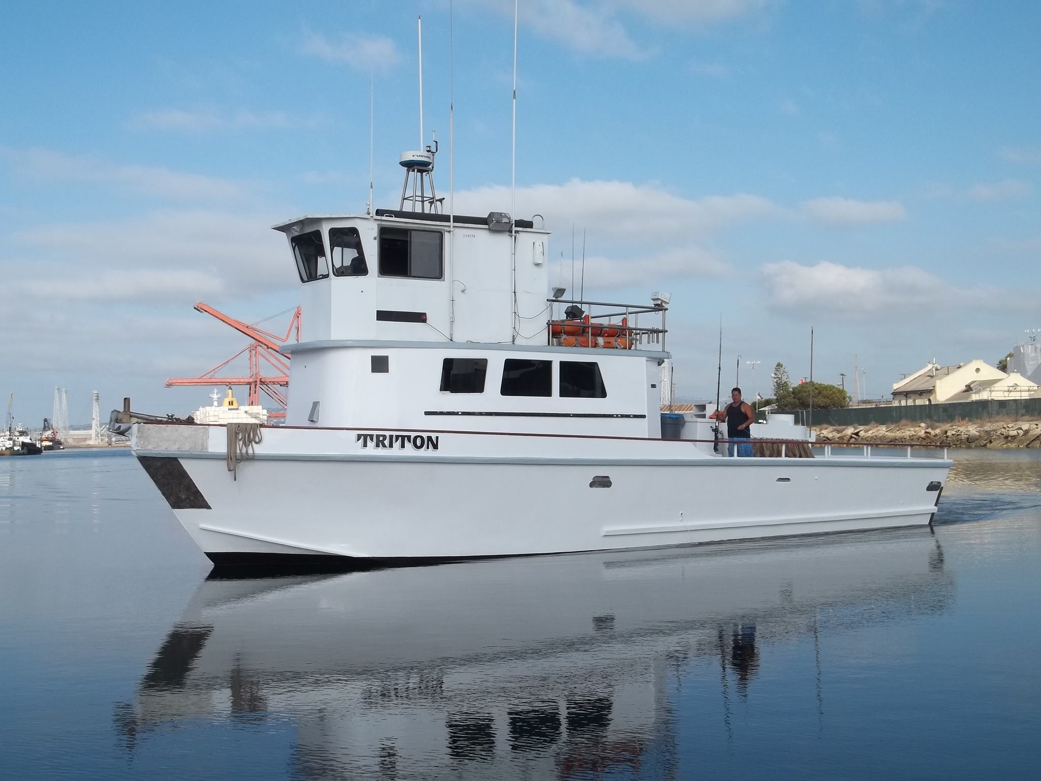 Triton sportfishing boat